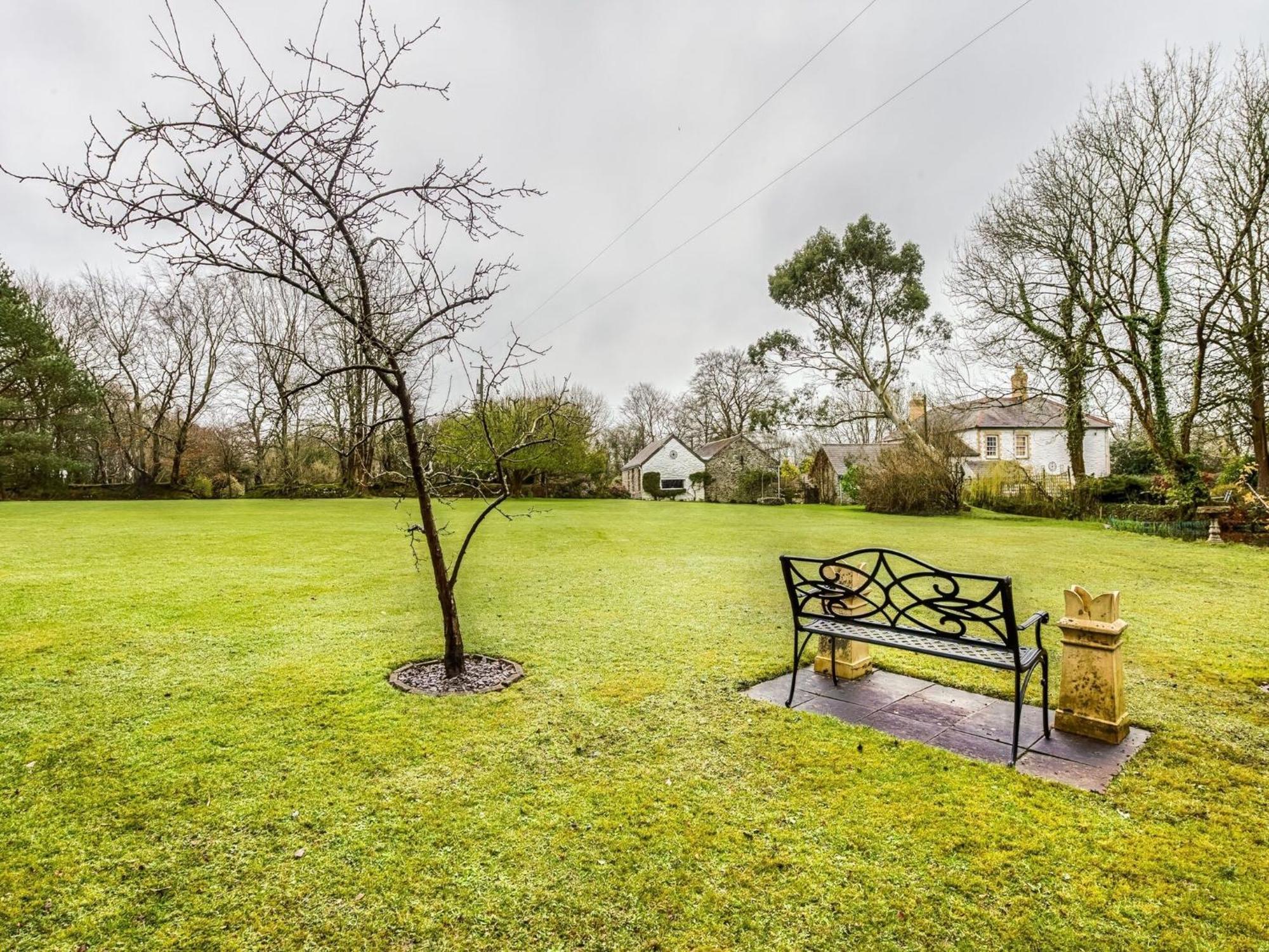 Secluded Holiday Home In Ceredigion With Garden Pennant  Eksteriør bilde