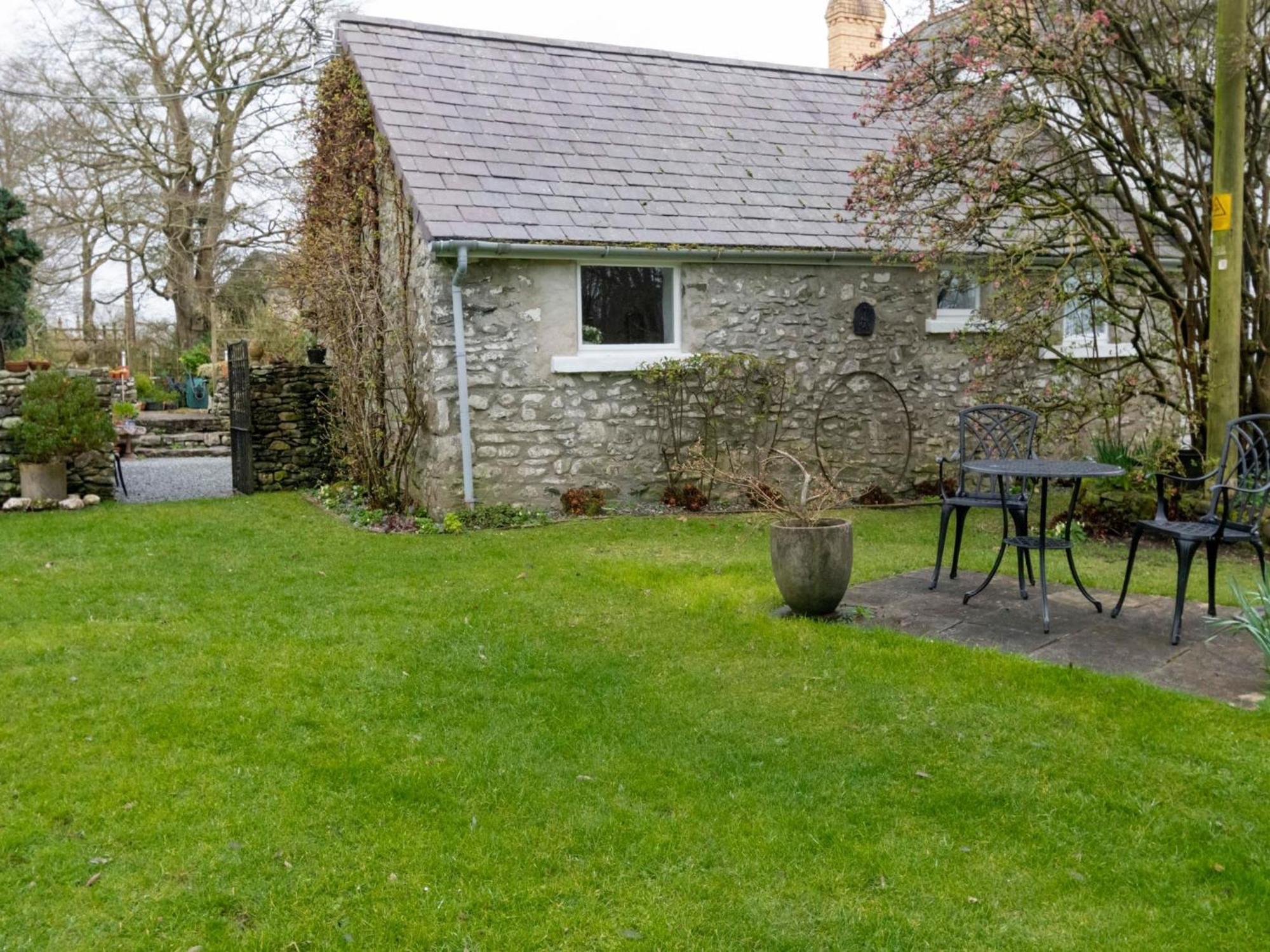 Secluded Holiday Home In Ceredigion With Garden Pennant  Eksteriør bilde